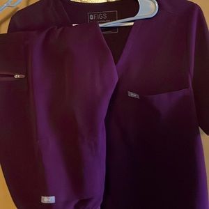 Figs scrub set—purple. Large/tall Zamora pants and large Catarina top